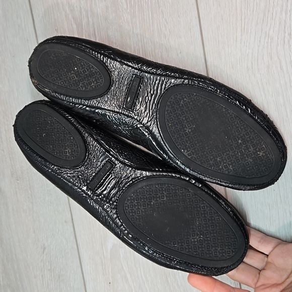 Tory Burch Black Women Logo Gold Loafer Slip On Flats Shoes Sz 8M - Picture 12 of 15